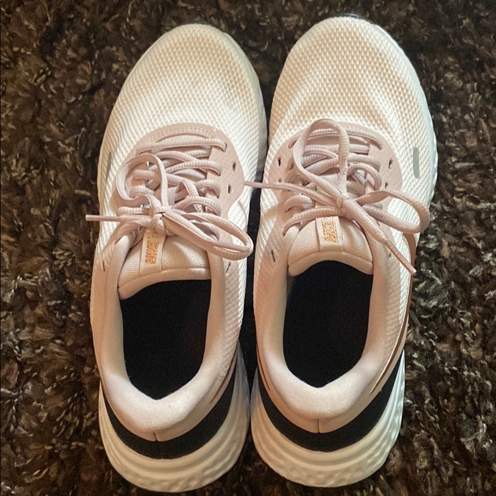 Nike Revolution 5 Running Shoes